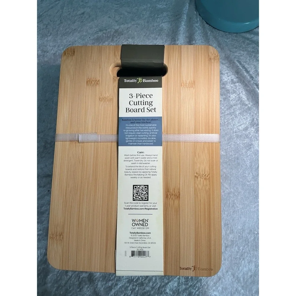 NWT Totally Bamboo Cutting Board Set, 3 Reversible 3 Assorted Sizes
